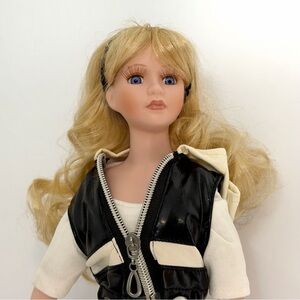 Ashley Belle “Nani” Porcelain Doll Limited Edition, Has Certificate & Stand READ